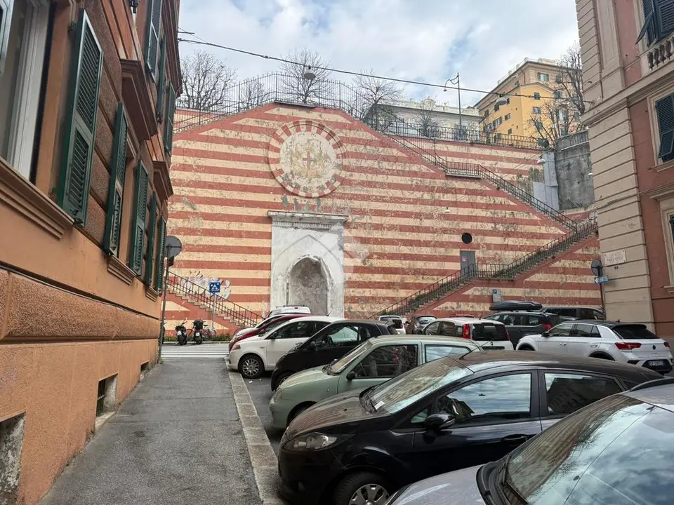 5 locali in vendita a Genova