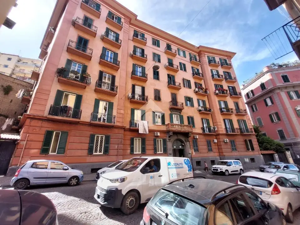 5 locali in vendita a Napoli