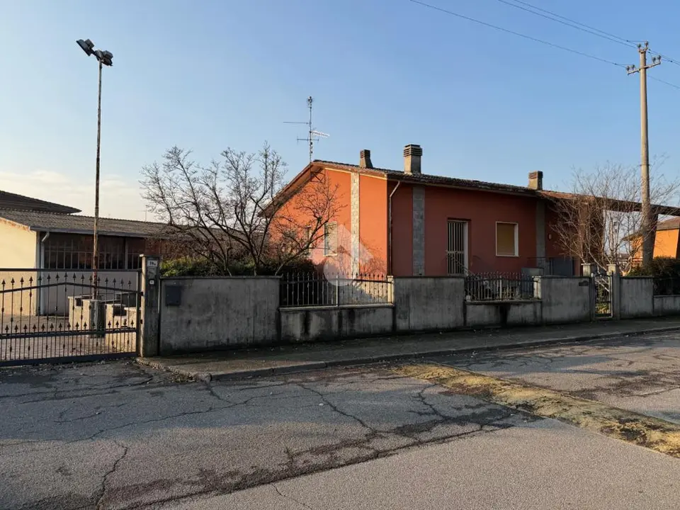 Villa singola in vendita a Leno