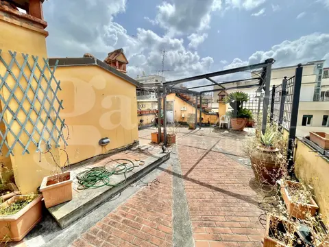 Appartamento in Via Eleonora Duse, Roma (RM) 300 m², 10 locali, 5 bagni