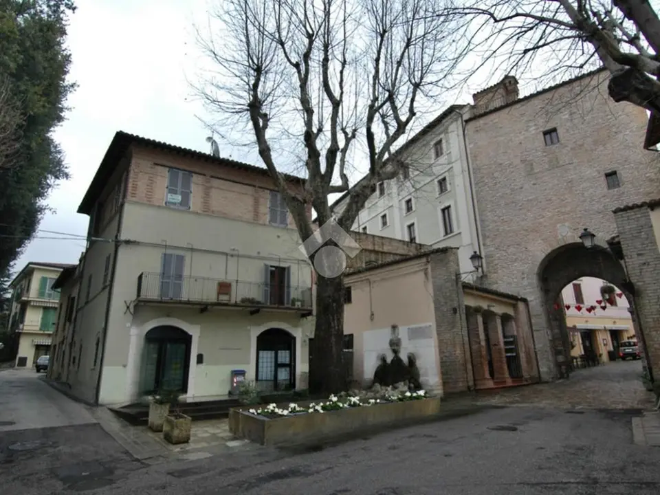 5 locali in vendita a Nocera Umbra