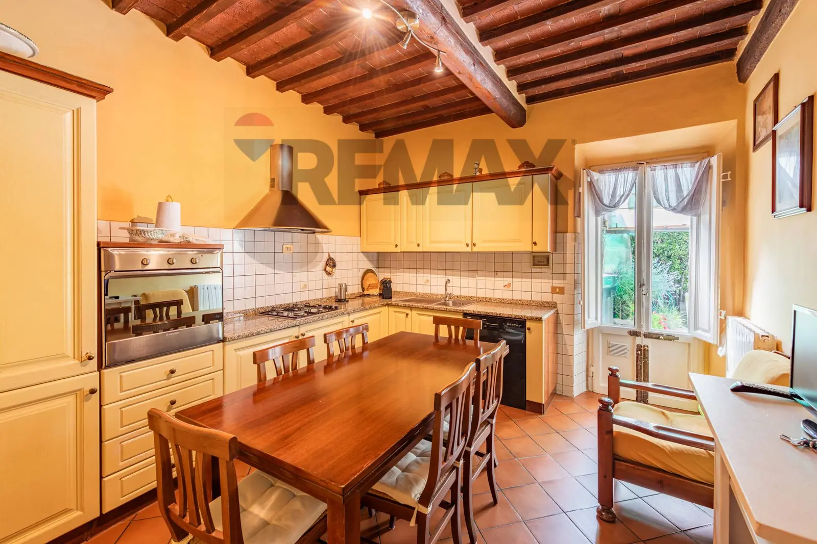 Casa Semindipendente in Vendita a Lucca