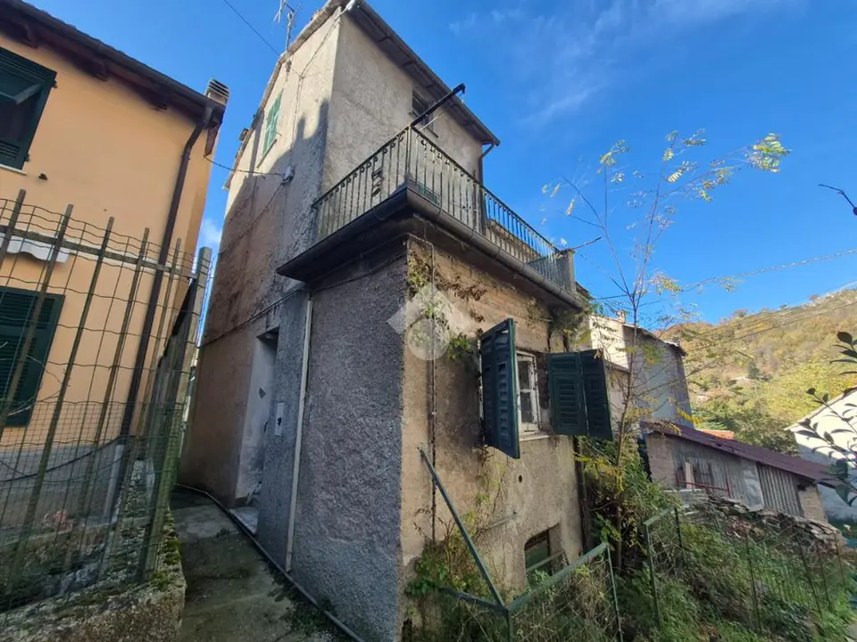 Rustico in vendita a Montoggio