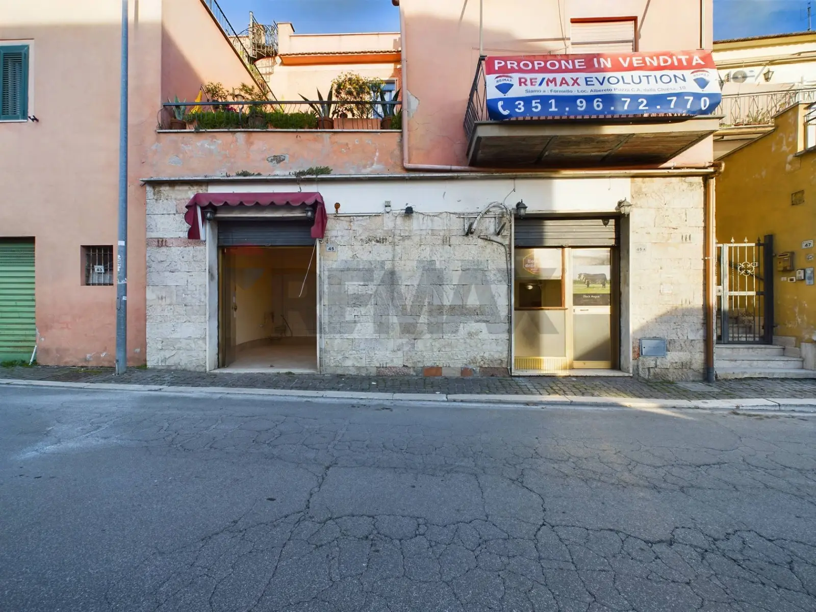 Locale Commerciale in Affitto a Formello