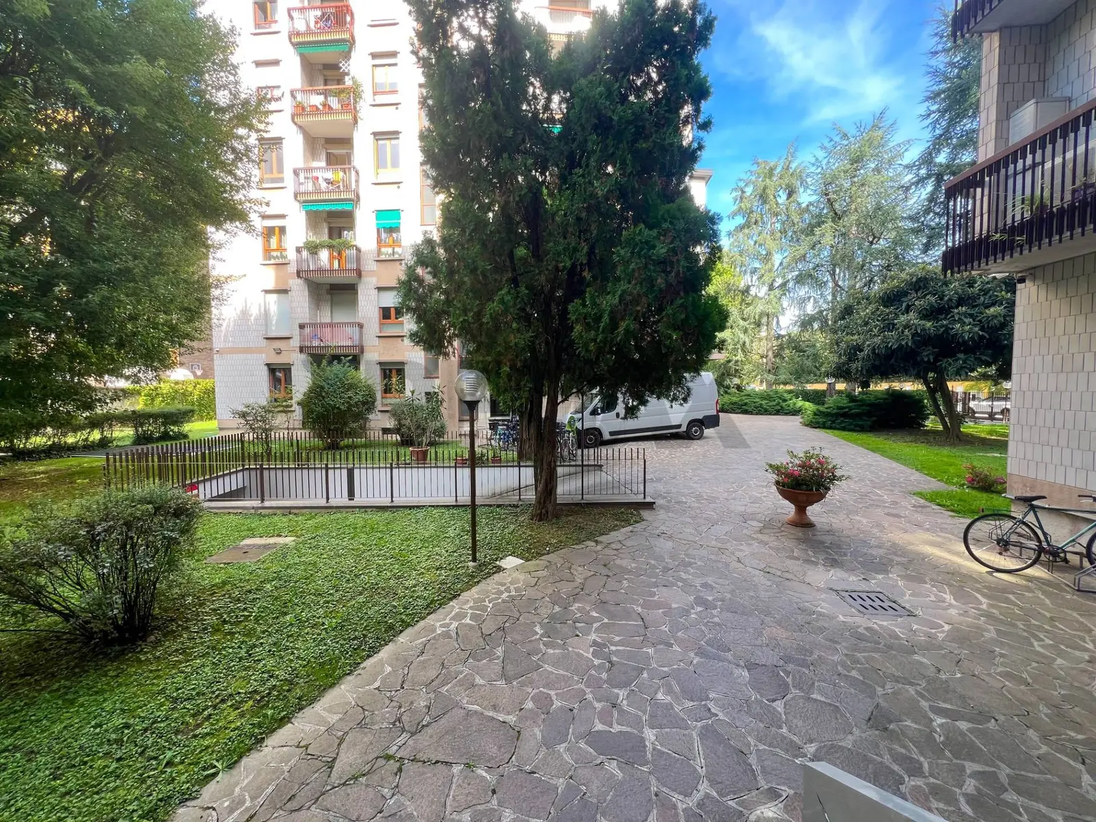 Appartamento in Vendita a Monza