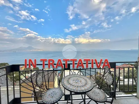 Quadrilocale in affitto a Napoli