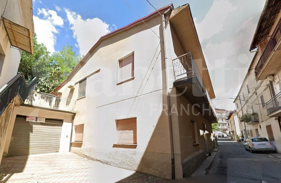 Appartamento in Via S. Leo 126, Luzzi (CS)