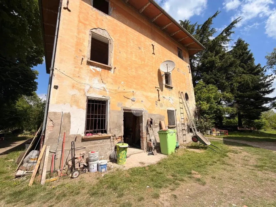 Casa di corte in vendita a Valsamoggia