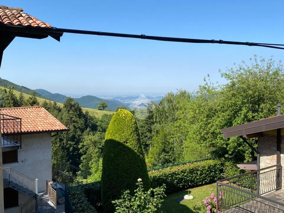 Trilocale in vendita a Grone