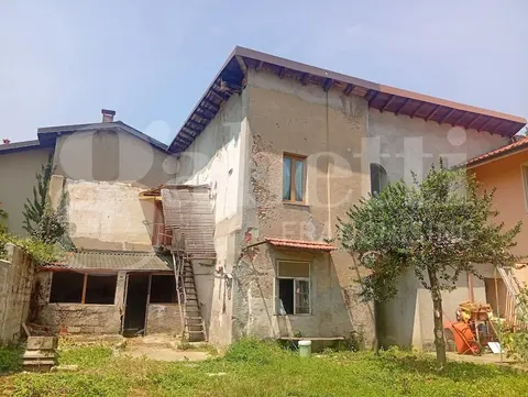 Appartamento in Via Manzoni 7, Appiano Gentile (CO)