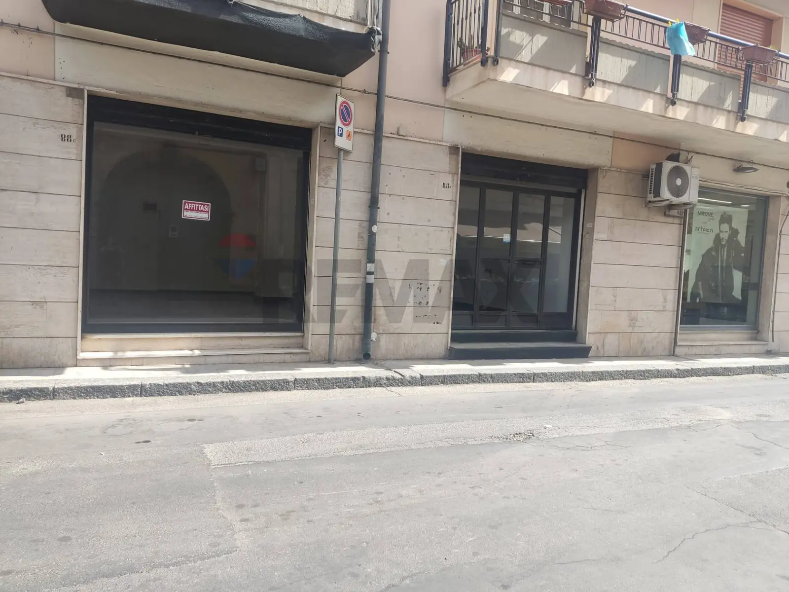 Locale Commerciale in Affitto a Belpasso