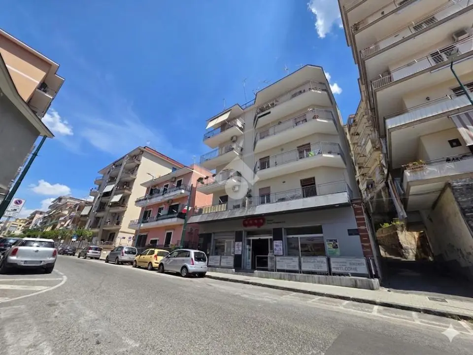 Quadrilocale in vendita a Torre Del Greco