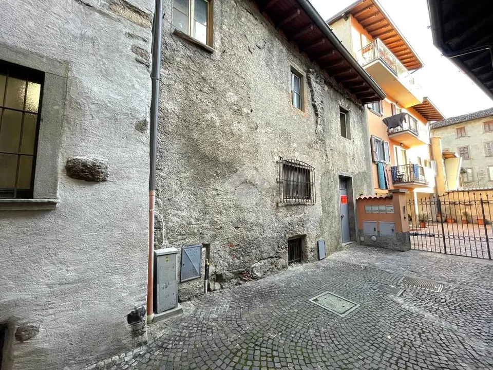 Rustico in vendita a Clusone