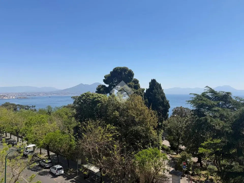 5 locali in vendita a Napoli
