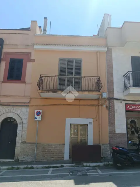Casa indipendente in vendita a Cassano Delle Murge