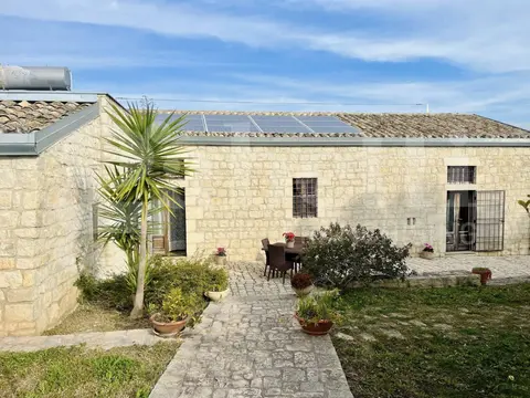 Casa Indipendente in Frigintini-Modica snc, Modica (RG)
