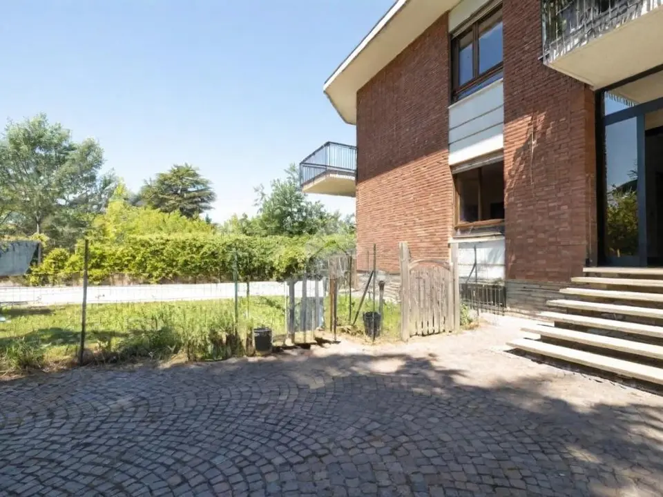 Quadrilocale in vendita a Chieri