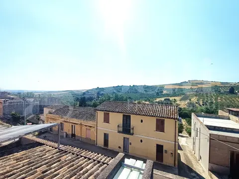 Casa Indipendente in Via Carlo Rosselli  102, Erice (TP)