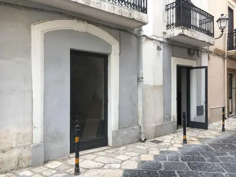 Negozio in via Tarantini 44, Brindisi (BR)