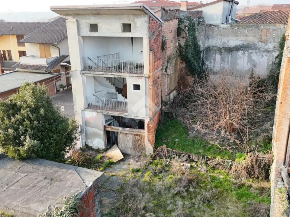 Rustico in vendita a Bottanuco