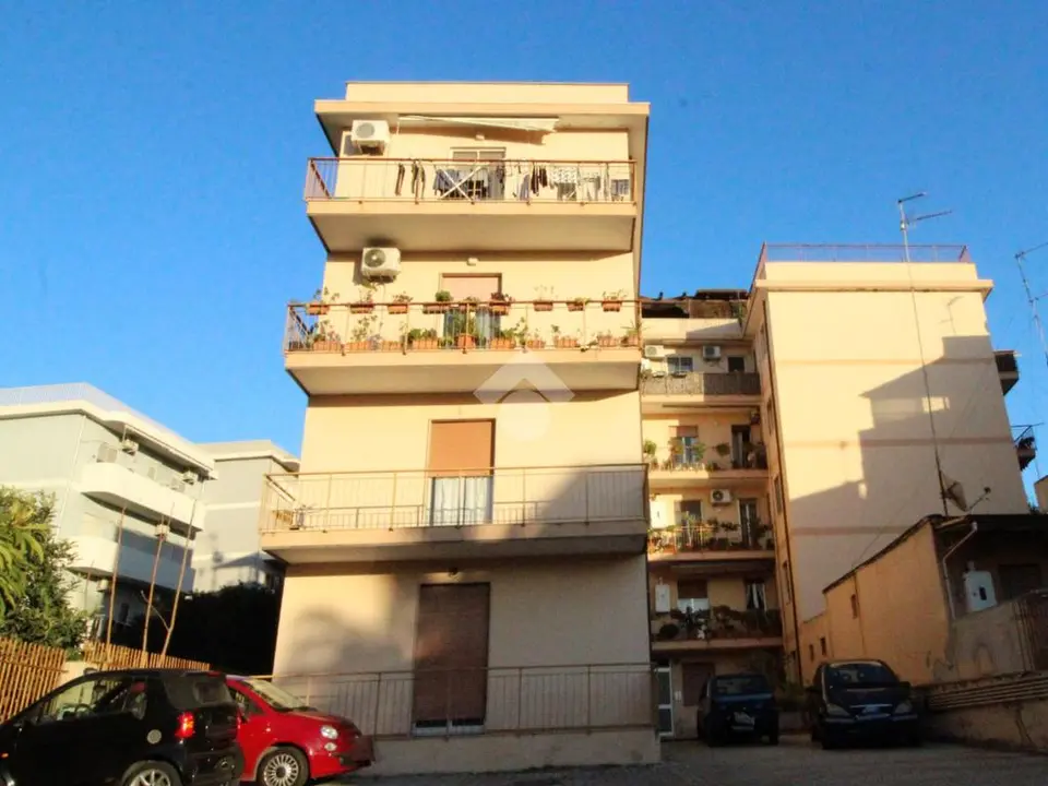 Trilocale in vendita a Villa San Giovanni