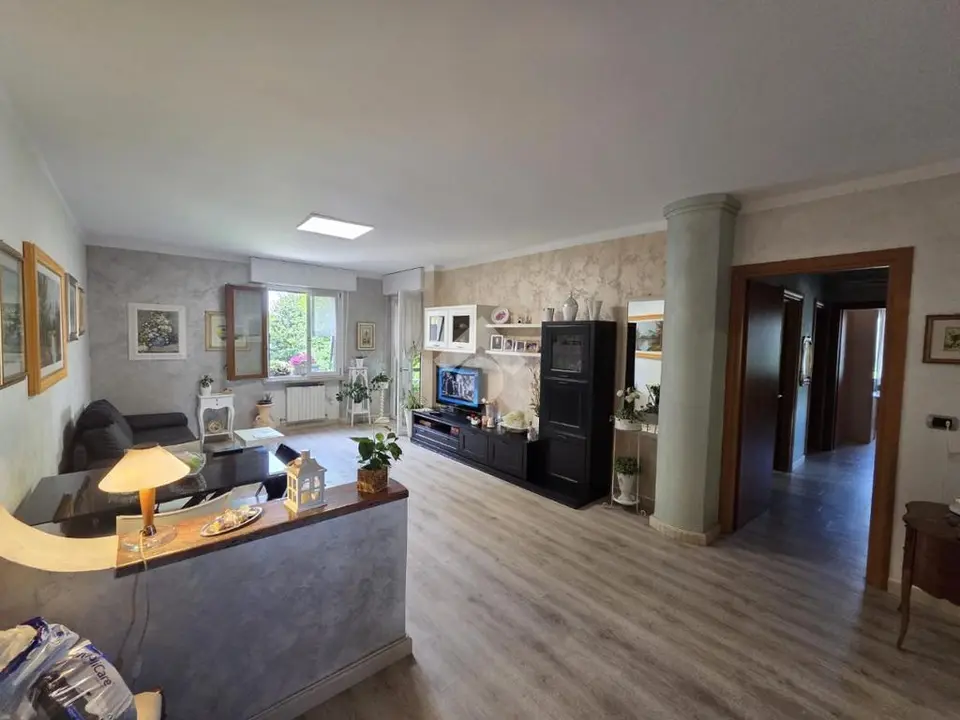 5 locali in vendita a San Giovanni Lupatoto