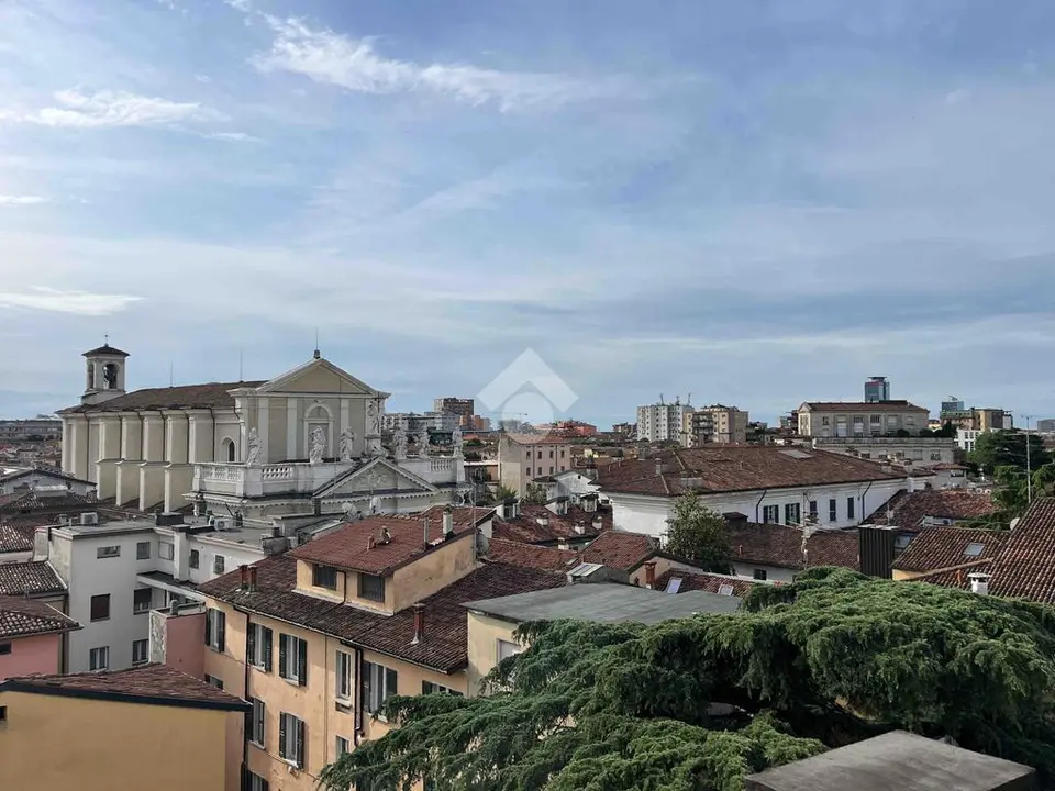 Quadrilocale in vendita a Brescia