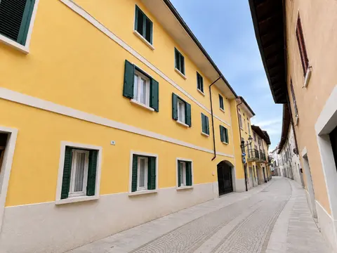 Appartamento in Via Isidoro Clario  19, Chiari (BS)